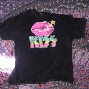 Black kiss t-shirt